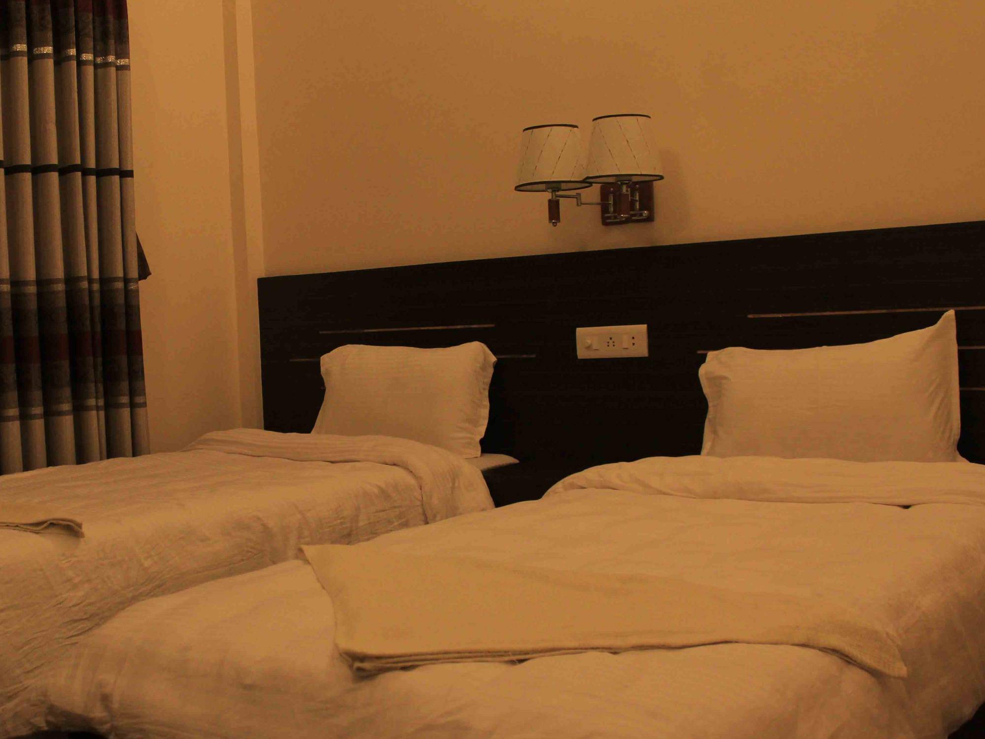 Mirage Inn Rummindei Kültér fotó