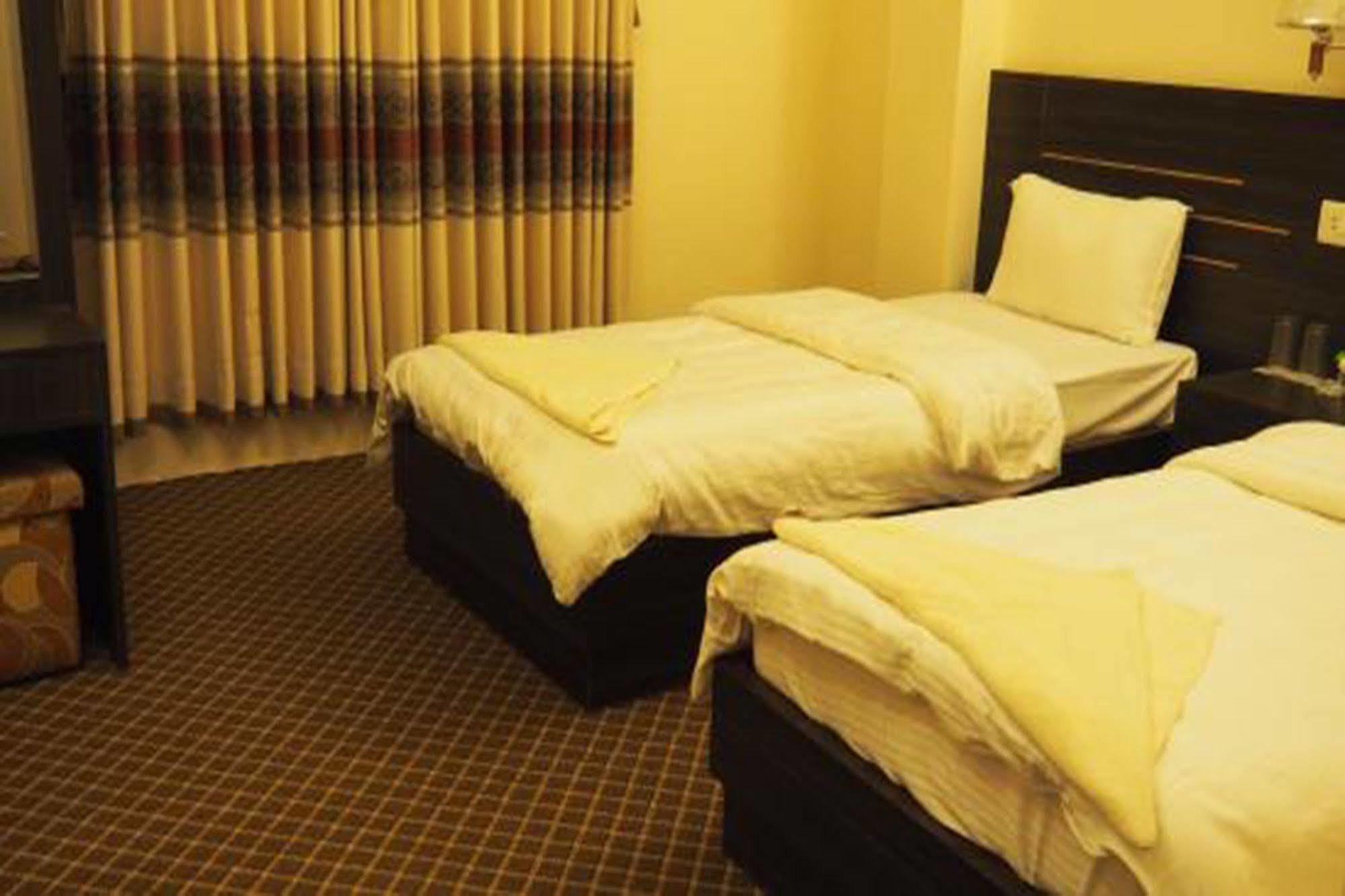 Mirage Inn Rummindei Kültér fotó